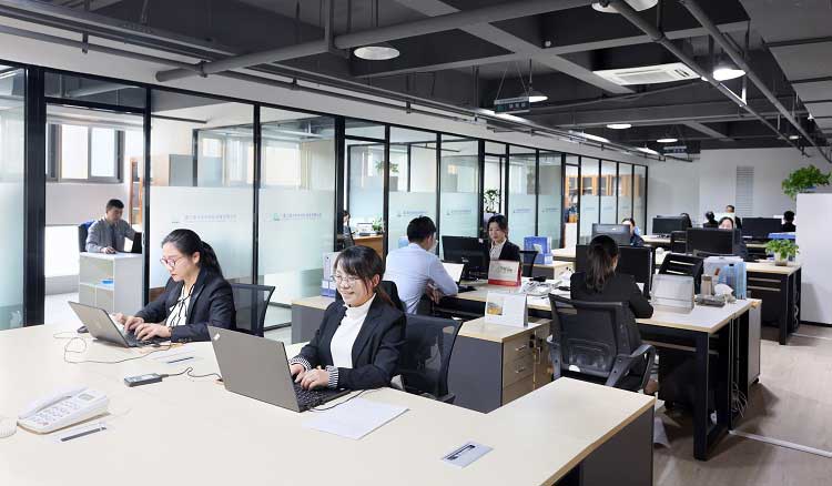 DeepSeek與嘿嘿视频在线观看協同創新：打造智能工廠新標杆